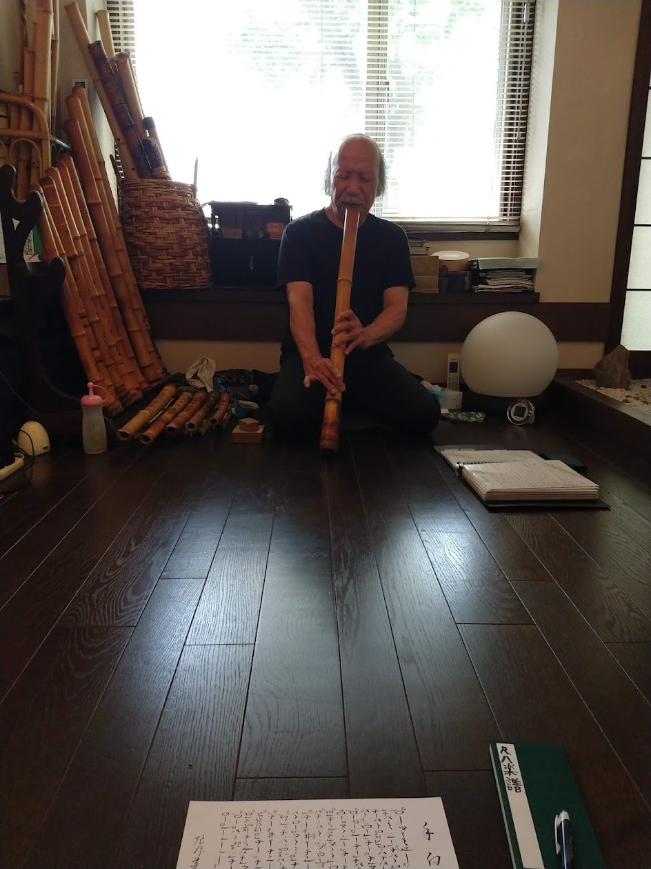 Atsuya Okuda beim Spielen · Besuch 2021